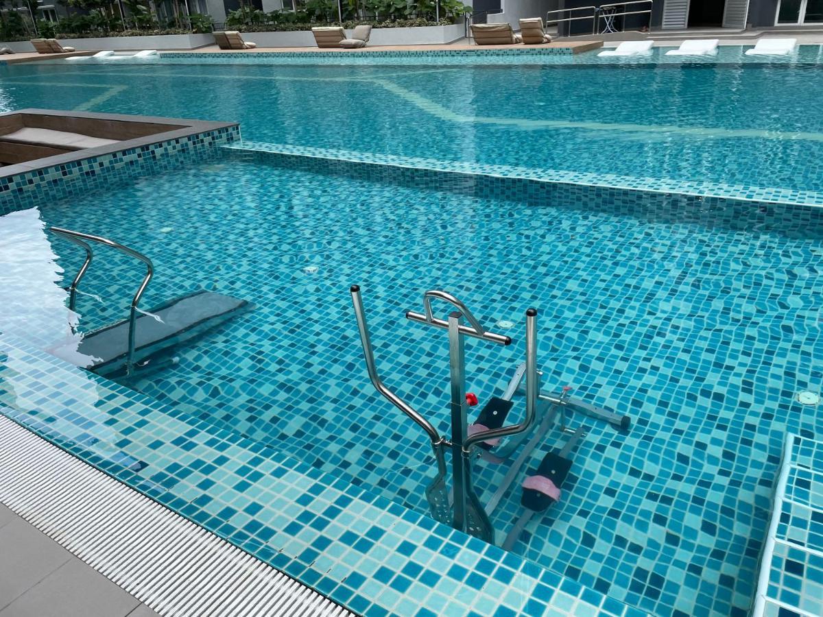 Has Hills Residence - 2 Bedrooms Condo With Wifi Kajang Eksteriør billede